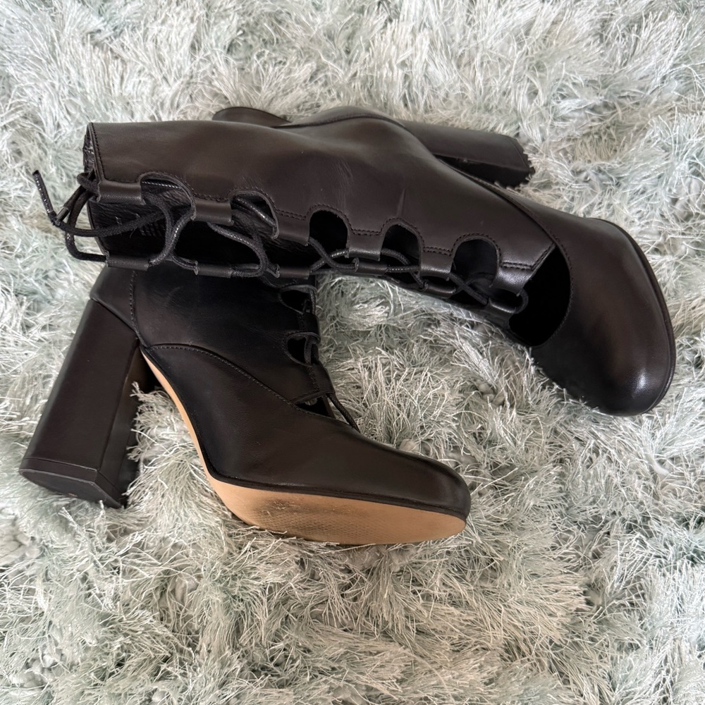 Steve Madden Rexey Booties